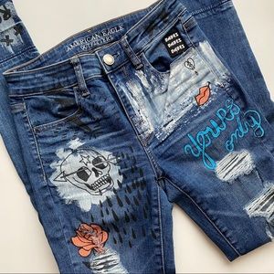 edgy distressed high-rise jeggings w/ patches